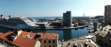 Vista panoramica dalla terrazza del palazzo 