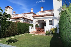 Façade