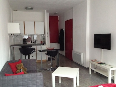 Nice studio completely renovated in the city center