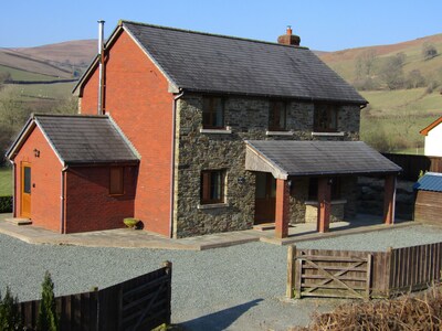 Nant-Y-Glyn Holiday Accommodation set in a beautiful rural hamlet location