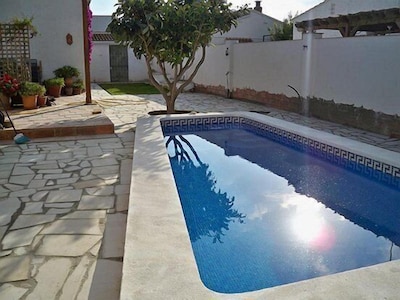 GROUND FLOOR HOUSE, private pool, 3 bedrooms, Costa dorada 