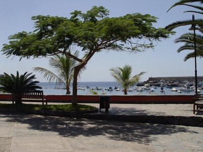 Playa San Juan, 2 room apartment close to the beach me WiFi