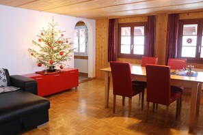 Cozy living room ...