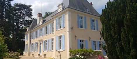 Façade principale du manoir