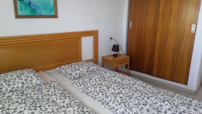 Apartment for 2 people, 6. Floor, sea view, large balcony, near the beach, pool