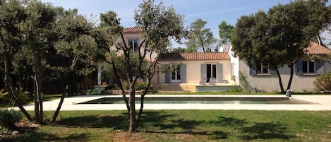 Maison provençale proche d'Uzès.