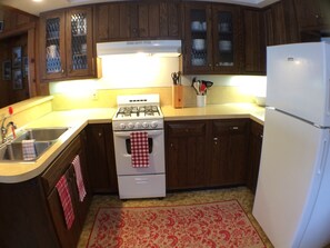 Fully equipped kitchen