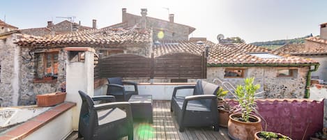 Terrasse sur le toit, avec vue sur le Pic du Canigou et à 360 degrés 