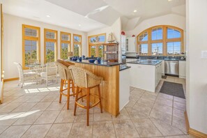 Surf or Sound Realty - 755 - Landfall - Kitchen -6