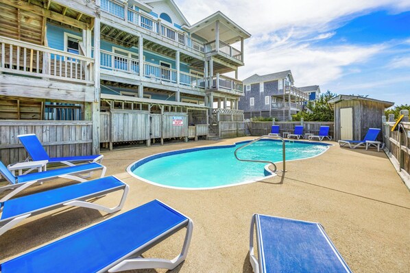 Surf or Sound Realty - 416 - Bella Vista - Pool Area -2