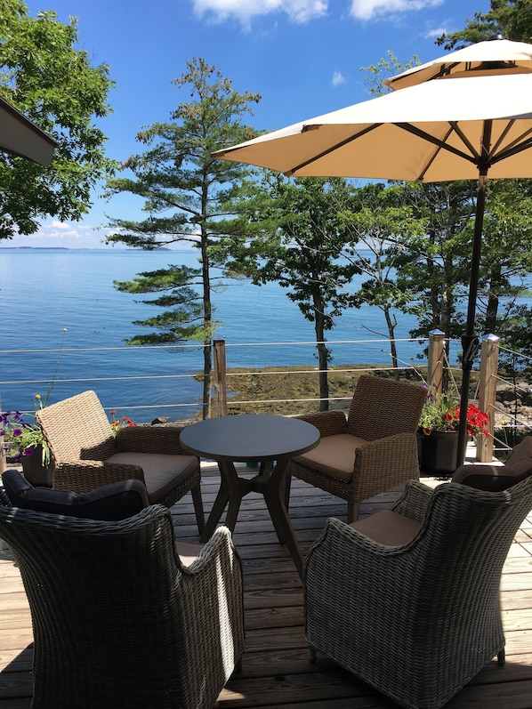 Upper deck off DR-new deck furniture on both decks
