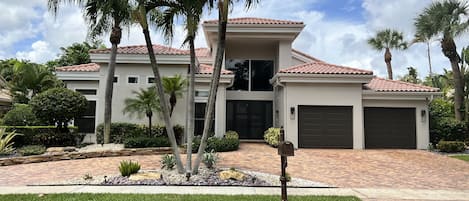 Beautiful home in The Colonnade in Boca Raton.