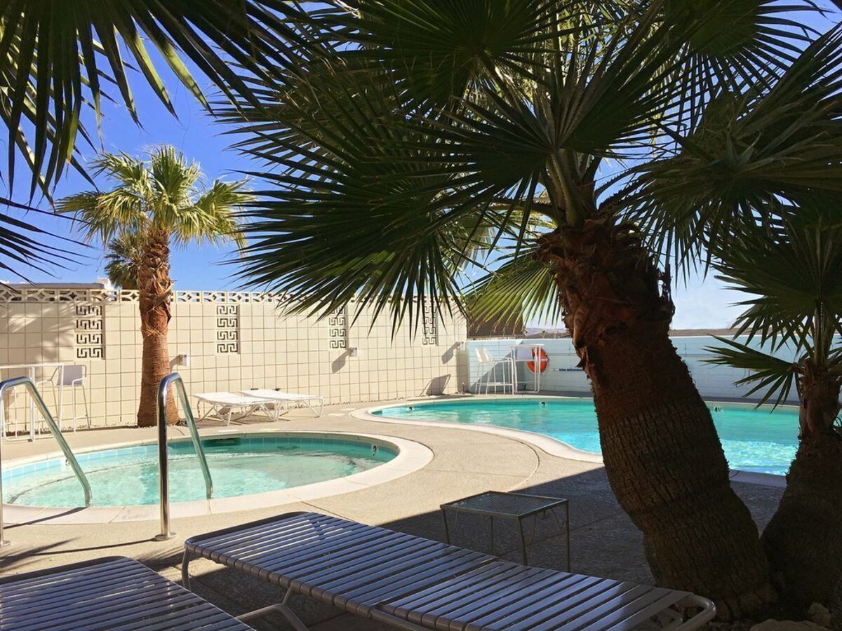 The Getaway #6: Pool, Mountain View, Kids/Pets welcome