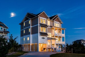 surf-or-sound-realty-sweet-dreams-802-exterior-2