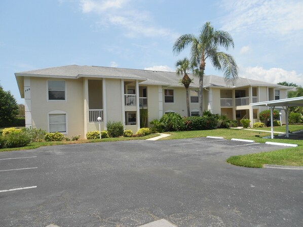 Our Condo on Berkshire lakes Naples