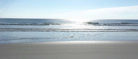 Atlantic Ocean, Saturday 11 am, high season--beachfront for Kingston Shores only