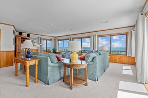 Surf or Sound Realty - 9 - Reflections - Great Room-1