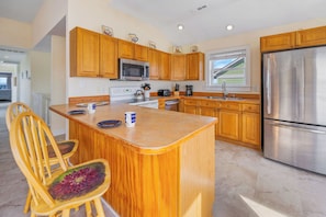 Surf or Sound Realty - 595 - Tropical Paradise - Kitchen -1