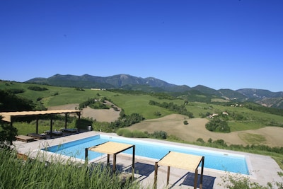 Appartamento con piscina con vista fantastica e vicino al mare