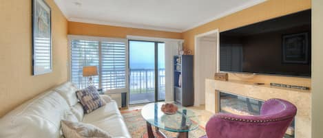Enjoy the oceanfront views from this corner condo.