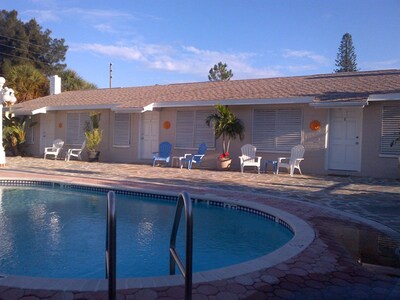 One Bedroom Suite With Pool View Unit 1