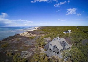 Gorgeous and private location