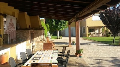 VILLA-CHALET at 7 Km from Cuenca capital IDEAL GROUPS FRIENDS AND FAMILIES 