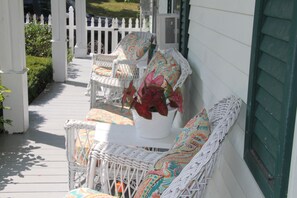 side porch