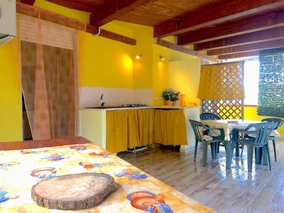 Alghero, Spiagge Bianca Maria Pia, schöne Veranda mit Außenküche