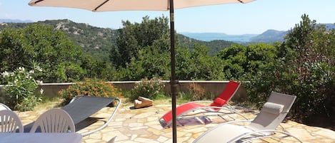 Terrasse vue sur le golfe de Porto Vecchio