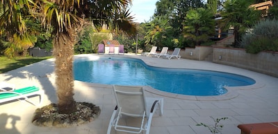 Gîte dans superbe fermette restaurée, pleine campagne. Piscine, cuisine pro ... 