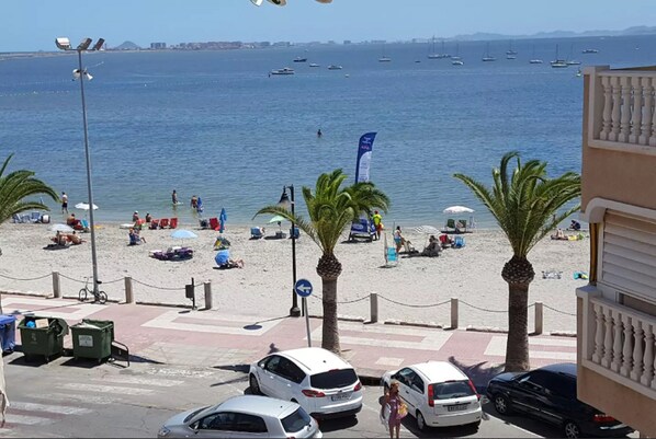 Uitzicht op strand/zee