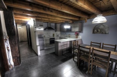 Rural House Katxenea for 8 + 4, ideal for families and groups of friends