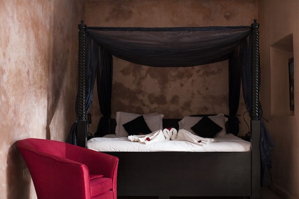 BALINAISE ROOM