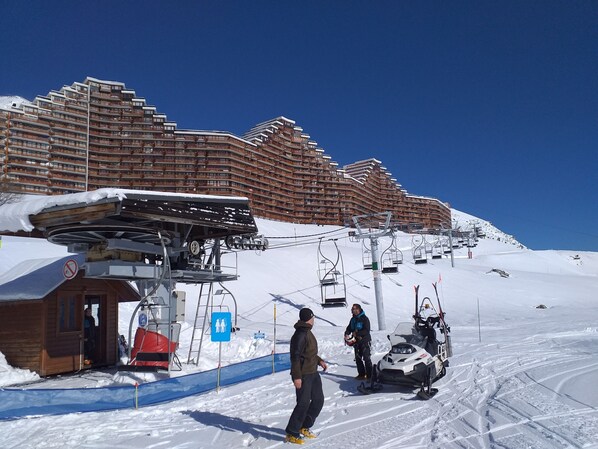 Snow and ski sports