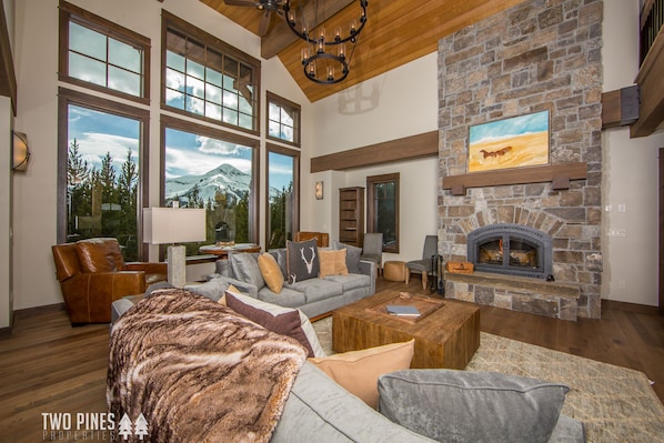 Mountain View Right from Your Family Room