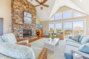 Surf or Sound Realty - 214 - Prince of Tides - Great Room -4