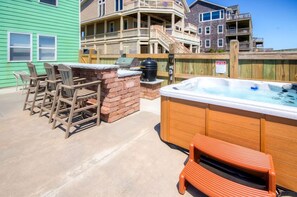 Surf-or-Sound-Realty-Prince-of-Tides-214-Poolside Grill & Hot Tub