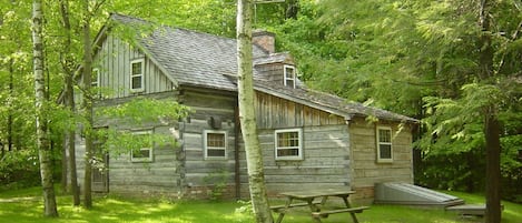 Log Cabin Circa 1820