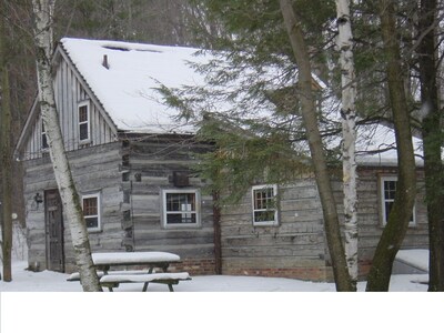 1820 Log Cabin on Private 300 acres.  Mtn biking, Hiking, x-country Skiing