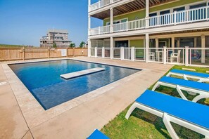 Surf-or-Sound-Realty-Hatteras-Grander-836-Pool-3