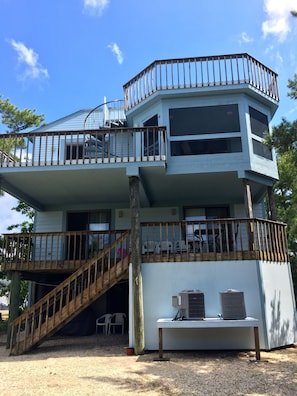 Decks Galore - Roof, Screened porch, open top floor, shaded downstairs deck