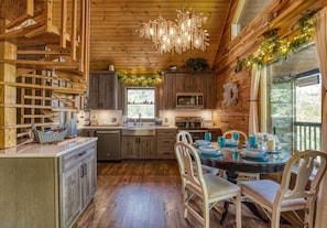 Luxury Cabin in the Smokies - My Pigeon Forge Cabin - Dining area and fully furnished kitchen
