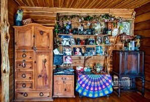 The cabinet holds tons of games, maps and brochures of Austin and surroundings.