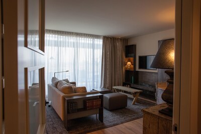 Bel appartement haut de gamme avec vue sur le lac du parcours de golf d'Emporda (28) 