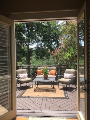 2nd floor deck extends living room