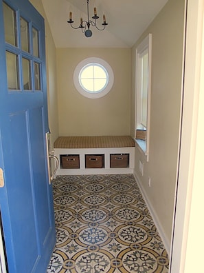Front entry / foyer