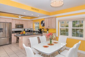 Regal Beach Unit #624 - Dining Area & Kitchen