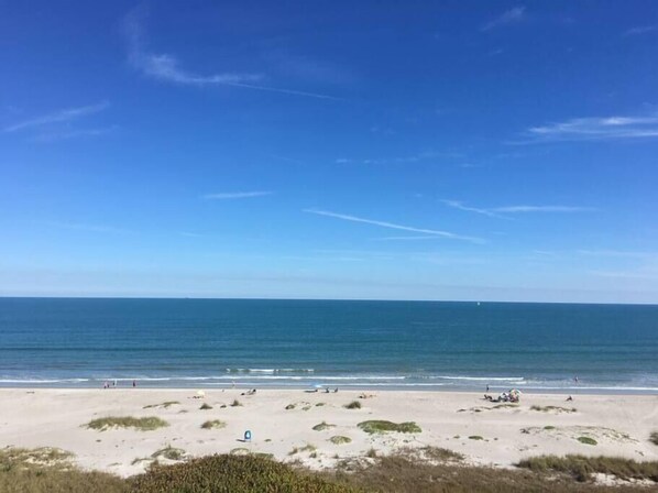 Amazing panoramic views from the balcony!