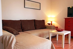 In addition, the apartment has a large fold-out sofa on which you can sleep well.